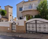 Alquiler a largo plazo - Villa - San Miguel de Salinas - Las colinas