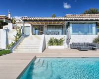 Belle grande villa avec une piscine à Marbella Este - la maison