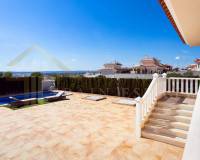 Large villa in Doña Pepa with private pool- parcela