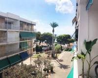 Lysende leilighet i Punta Prima med havutsikt - miljø