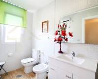 Townhouse in Torrevieja with private jacuzzi. - Bathroom 2.