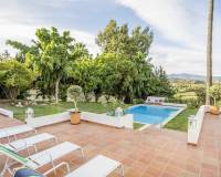 Villa en Marbella con piscina privada - Jardín.
