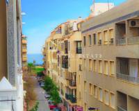 Zijaanzicht | Appartement te koop in Playa del Cura - Torrevieja