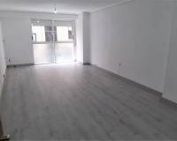 Alquiler a largo plazo - Apartamento / Piso - Torrevieja - Centro