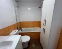 Alquiler a largo plazo - Apartamento / Piso - Torrevieja - Centro