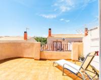 Alquiler a largo plazo - Casa Adosada - Orihuela Costa - La Zenia