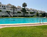 Alquiler a largo plazo - Casa Adosada - Torrevieja - Torreblanca