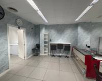 Alquiler a largo plazo - Local  - Elche