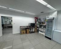 Alquiler a largo plazo - Local  - Elche