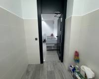 Alquiler a largo plazo - Local  - Elche