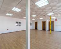 Alquiler a largo plazo - Local  - Pilar de la Horadada