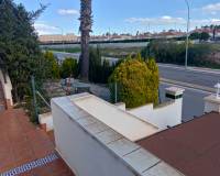 Alquiler a largo plazo - Villa - Orihuela Costa - La Florida