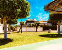Alquiler a largo plazo - Villa - Orihuela Costa - Los Altos