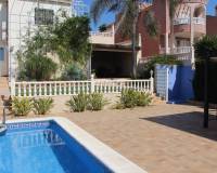 Alquiler a largo plazo - Villa - Torrevieja - Los balcones