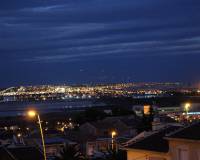 Alquiler a largo plazo - Villa - Torrevieja - Los balcones