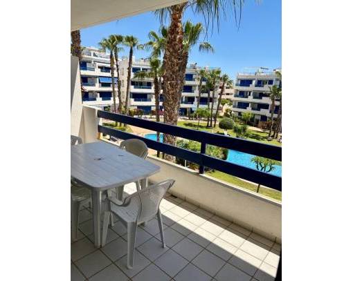 Apartamento / Piso - Alquiler a largo plazo - Punta Prima - Punta Prima