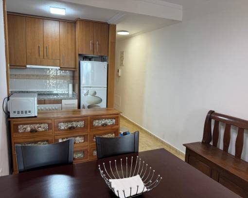 Apartamento / Piso - Alquiler a largo plazo - Torrevieja Centro - Torrevieja