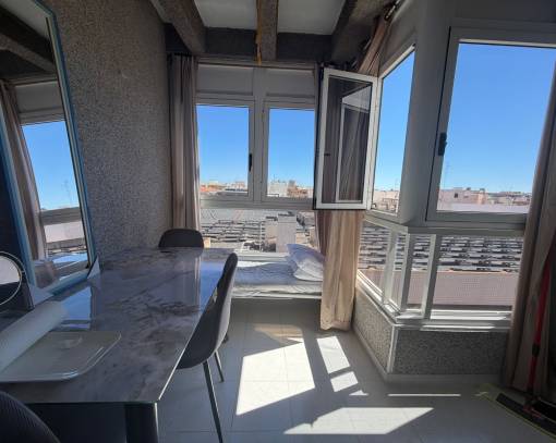 Apartamento / Piso - Alquiler a largo plazo - Torrevieja Centro - Torrevieja