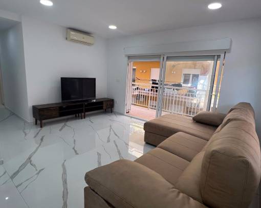 Apartamento / Piso - Alquiler a largo plazo - Torrevieja - rent-860o