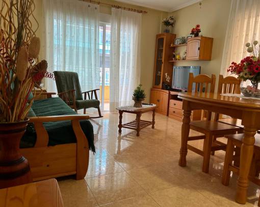 Apartamento / Piso - Alquiler a largo plazo - Torrevieja - Torrevieja