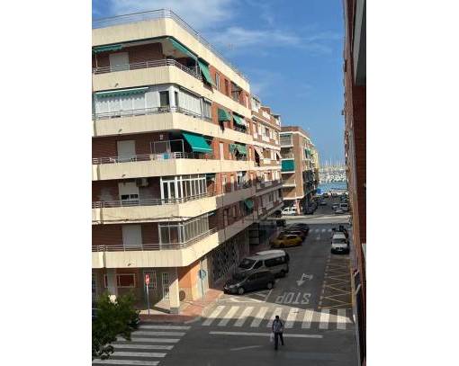 Apartamento / Piso - Alquiler a largo plazo - Torrevieja - Torrevieja