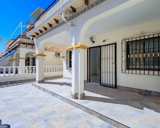 Apartment / Flat - Resale - Torrevieja - La Mata pueblo