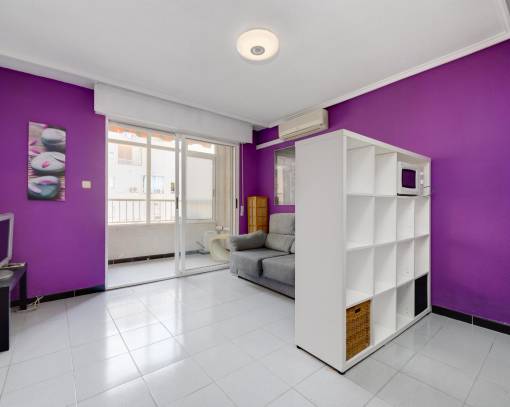 Apartment / Flat - Resale - Torrevieja - Playa de Los Locos-Curva del Palangre