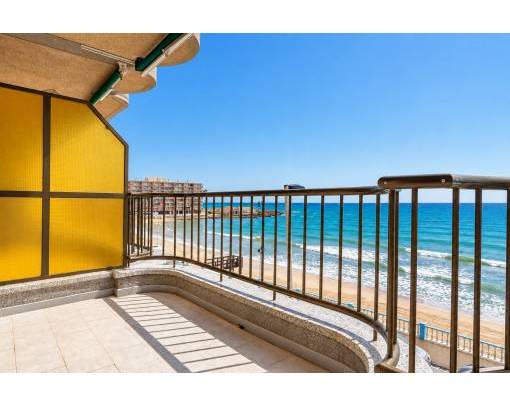 Apartment / Flat - Resale - Torrevieja - Playa de los Locos