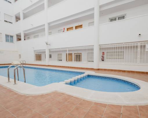 Apartment / Flat - Resale - Torrevieja - SES-43884