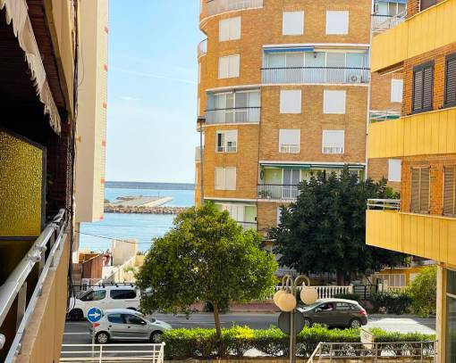 Apartment/Flat - Wiederverkauf - Torrevieja - SES-32298