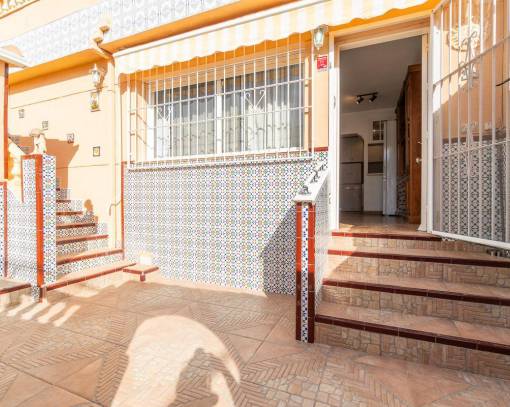 Casa Adosada - Reventa - Torrevieja - SEF-14355