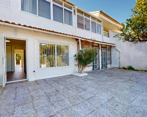 Дом рядовой застройки - Sale - Orihuela Costa - SES-61058