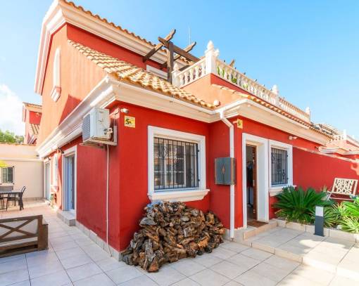 Дом рядовой застройки - Sale - Orihuela Costa - Villamartín