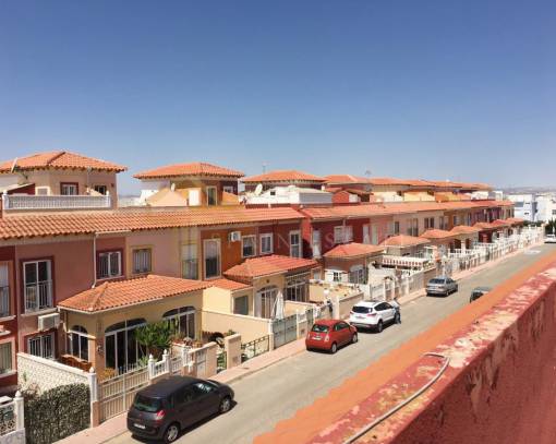 Дом рядовой застройки - Sale - Torrevieja - SE00V-005