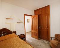 Dormitorio | Apartamento amueblado con vistas en venta Torrevieja