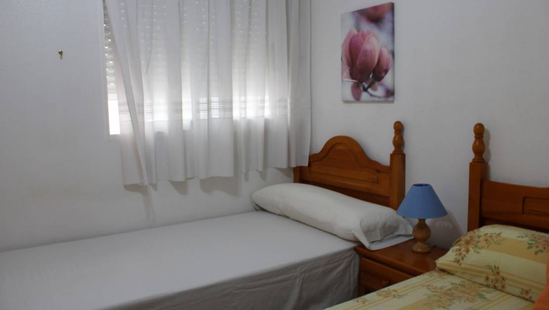 Dormitorio | Apartamento en venta en Torrevieja