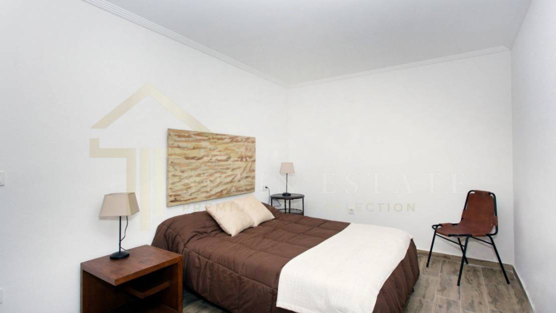 Dormitorio II | Chalet luminoso en venta en Hondón de las Nieves