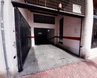 Entrada | Amplia plaza de garaje en venta en Torrevieja