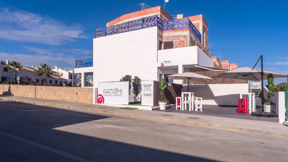 Exterior access | Buy new apartment in Villamartin - Costa Blanca