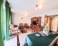 Гостиная-столовая | Квартира в 100 метрах от Плайя дель Кура на продажу в Торревьехе