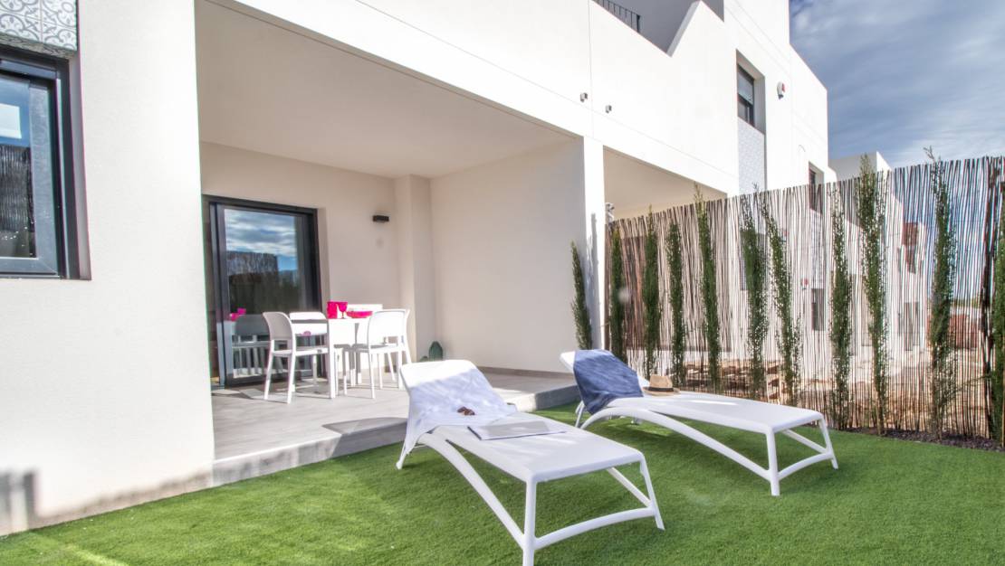 Jardín | Apartamentos de obra nueva con jardín en venta en San Miguel de Salinas