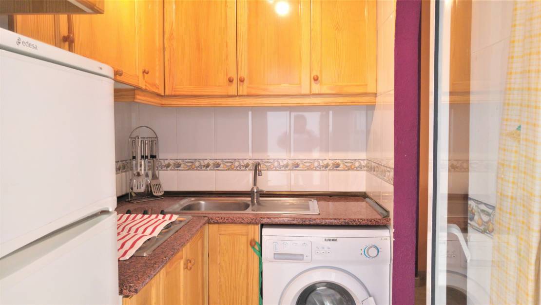 Keuken | Goedkoop appartement in de buurt van de zee te koop in Torrevieja