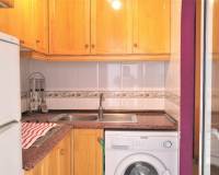 Kitchen | Cheap apartment near the sea for sale in Torrevieja