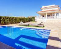 Large villa in Doña Pepa with private pool- piscina