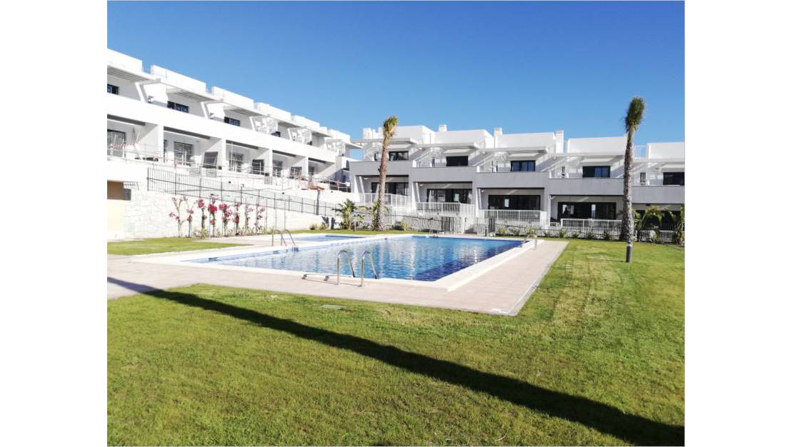 New Build - Terraced house - Monforte del Cid - Urbanización Alenda Golf