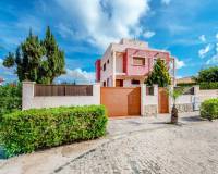 Reihenhaus in La Mata mit 4 Schlafzimmern.