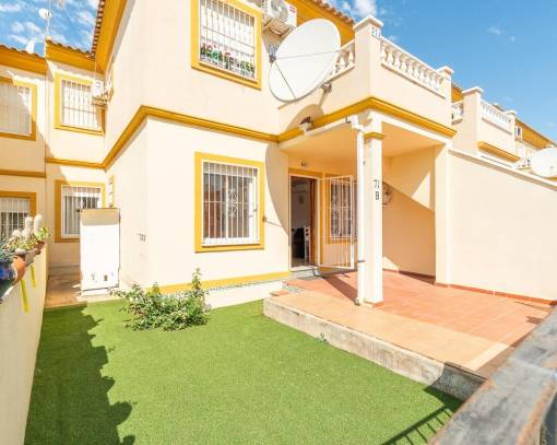 Reihenhaus - Wiederverkauf - Orihuela Costa - SEF-72738