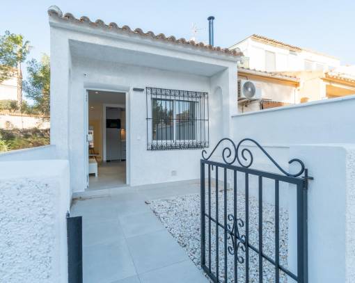 Reihenhaus - Wiederverkauf - Orihuela Costa - SEF-79364