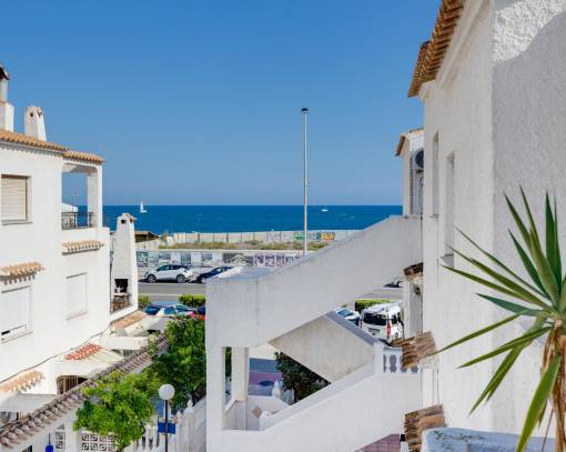 Reihenhaus - Wiederverkauf - Torrevieja - Playa de los Naufragos