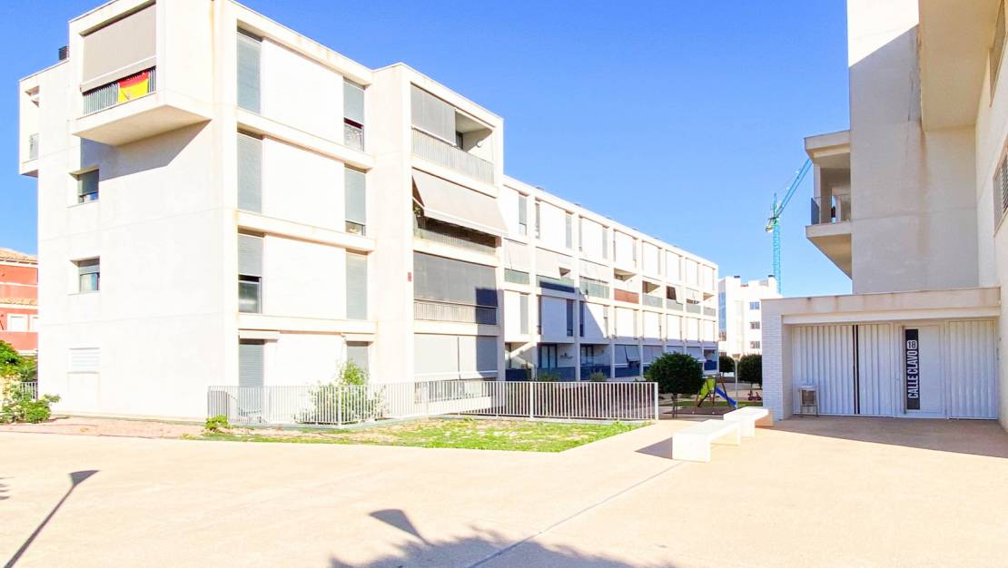 Resale - Apartment / Flat - Orihuela Costa - Villamartín